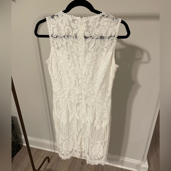 White Lace Bridal Embroidered Dress EUC - Picture 4 of 7